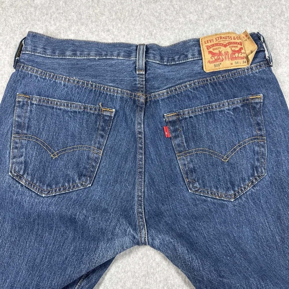 Levis 501 Jeans Men's 34x34 Blue Button Fly Denim Original Straight Medium Wash